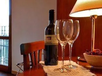 加吉欧利博尔戈德勒薇尼农庄酒店 * 佐拉普雷多萨